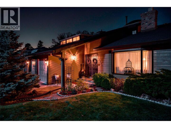 2463 Irvine Avenue — photo 1