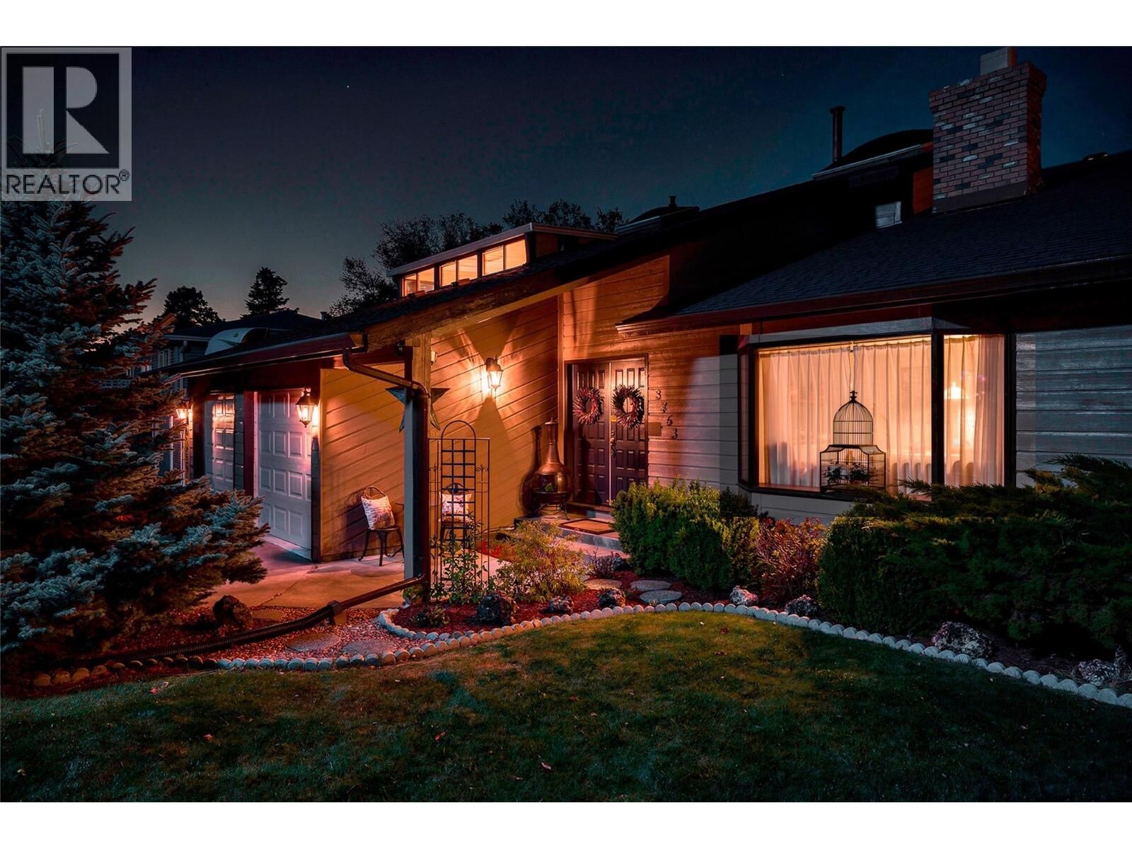 Property Photo: 2463 Irvine Avenue BC V1K 4H4