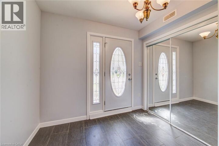 Property Photo:  114 Dalegrove Drive  ON N2M 2G5 