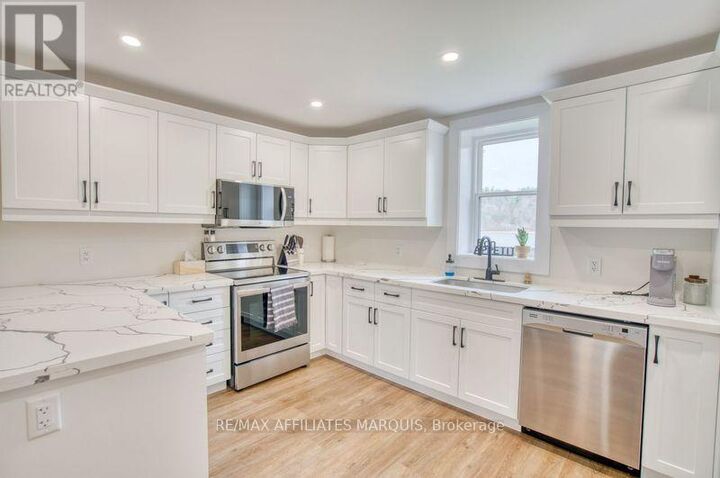 Property Photo: 4 Bedford Street East ON K0G 1X0