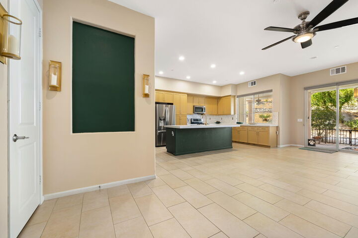 Property Photo:  2203 Via Calderia 2203  CA 92260 