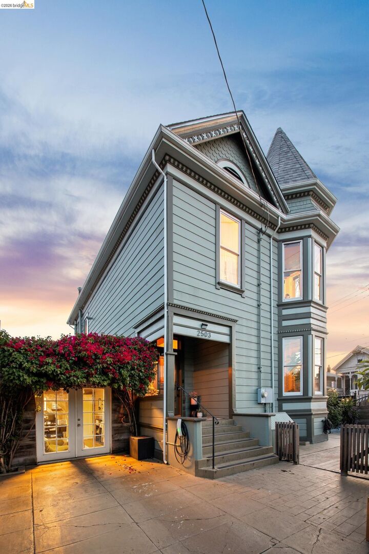Property Photo:  2503 E 16th St  CA 94601 