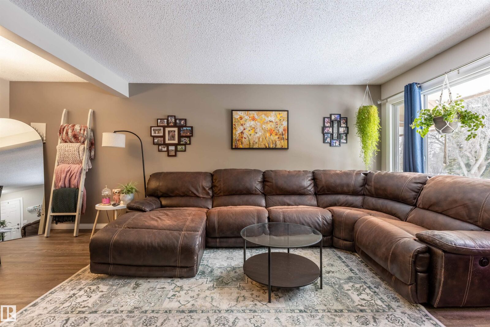 Property Photo:  15 Walden Park  AB T8N 3V6 