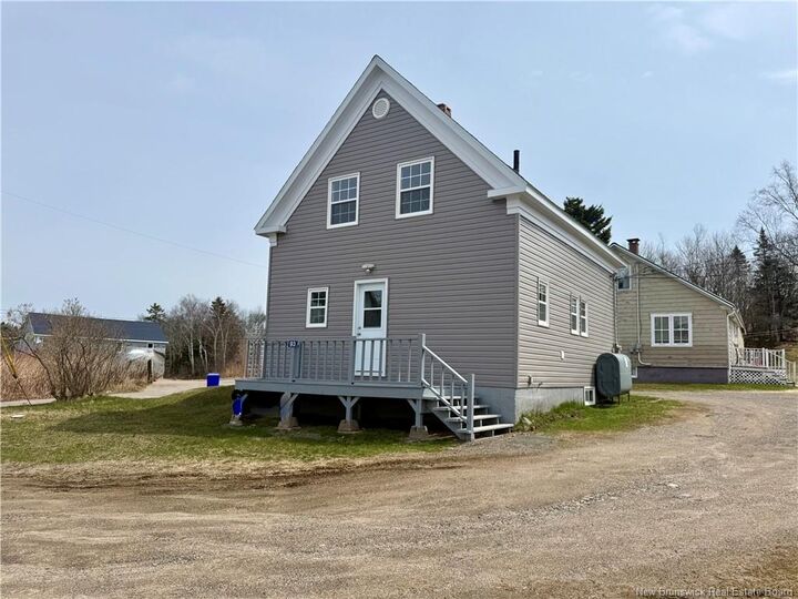 93 Willow Court — photo 1