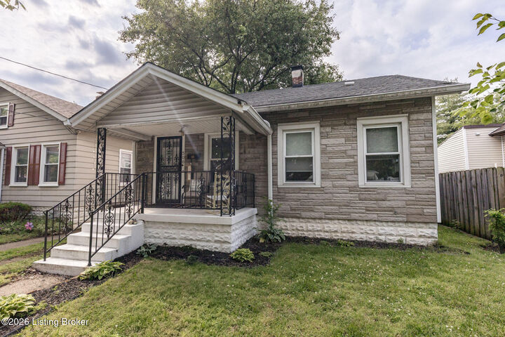 Property Photo:  506 E Brandeis Ave  KY 40217 