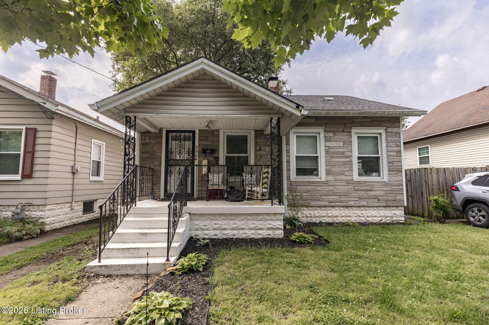 Property Photo:  506 E Brandeis Ave  KY 40217 