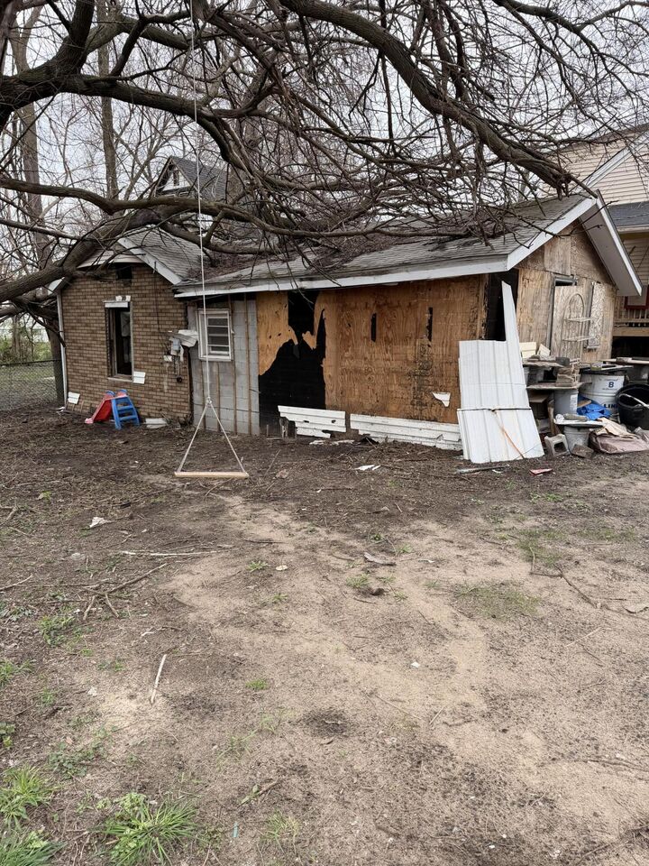 Property Photo:  1574 Jennings Street  IN 46404 