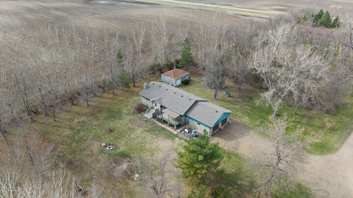 Property Photo: 3825 86 1/2 Avenue SE ND 58401