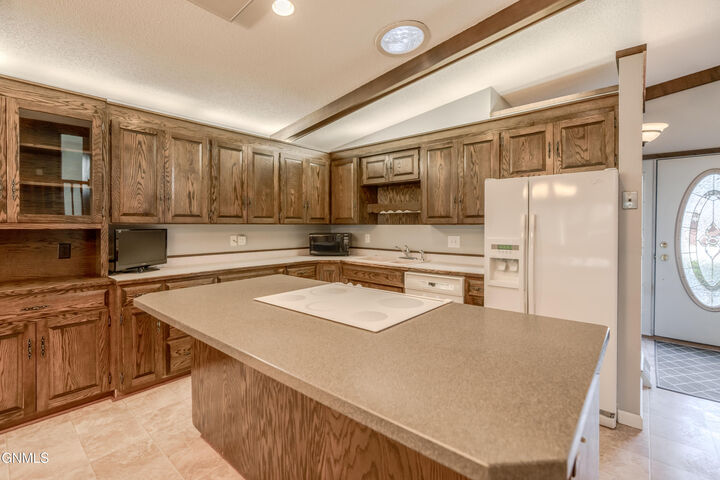 Property Photo:  2537 Hillview Avenue  ND 58501 