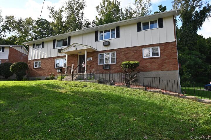 Property Photo: 1805 Parr Lake Drive 18E NY 12550