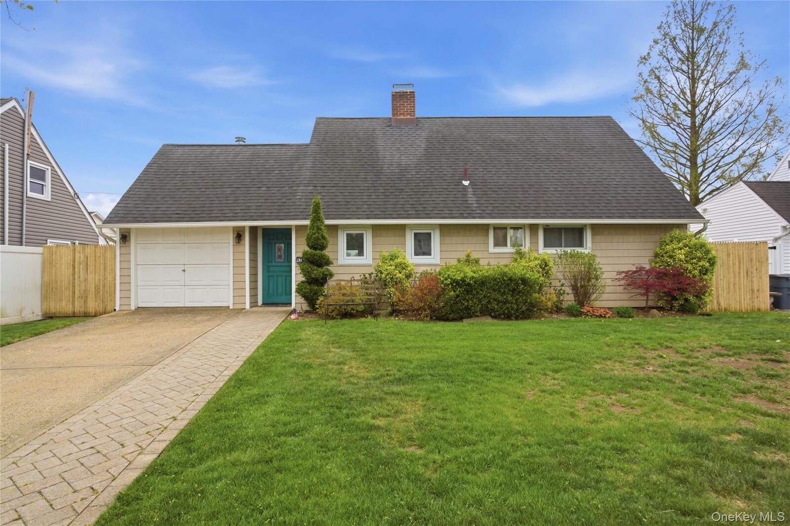 Property Photo:  42 Saddler Lane  NY 11756 