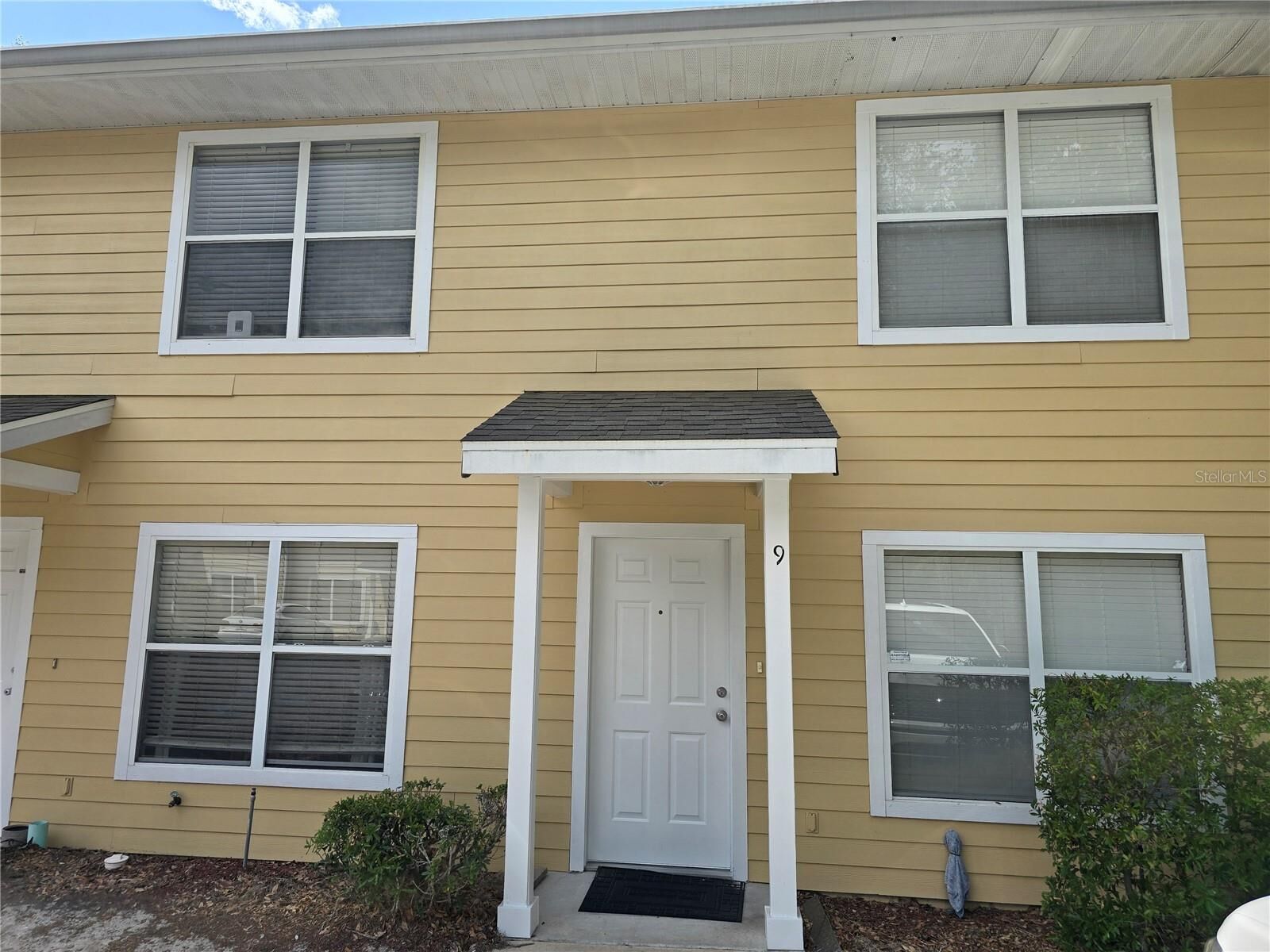 Property Photo:  2636 SW 35th Place 9  FL 32608 