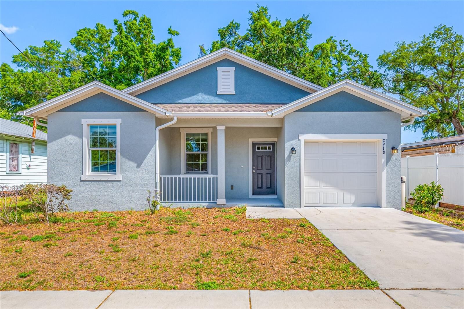 Property Photo: 2918 Lindell Avenue FL 33610