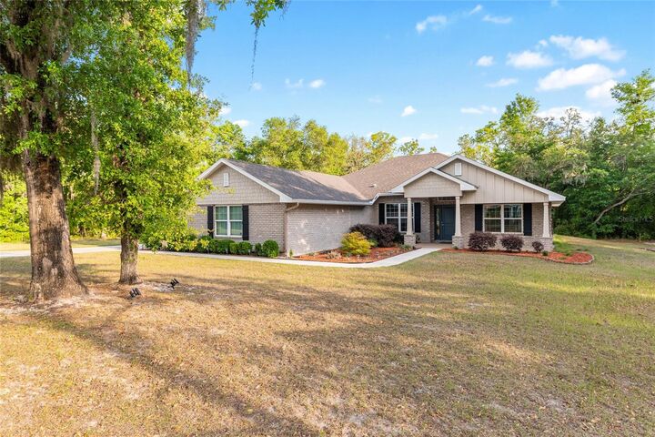 Property Photo:  8179 NE 8th Place  FL 32643 