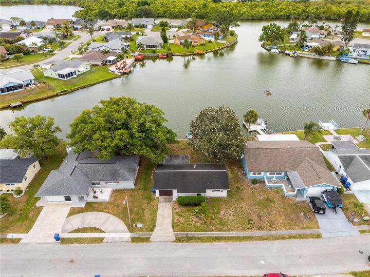 Property Photo:  3510 Wilson Drive  FL 34691 
