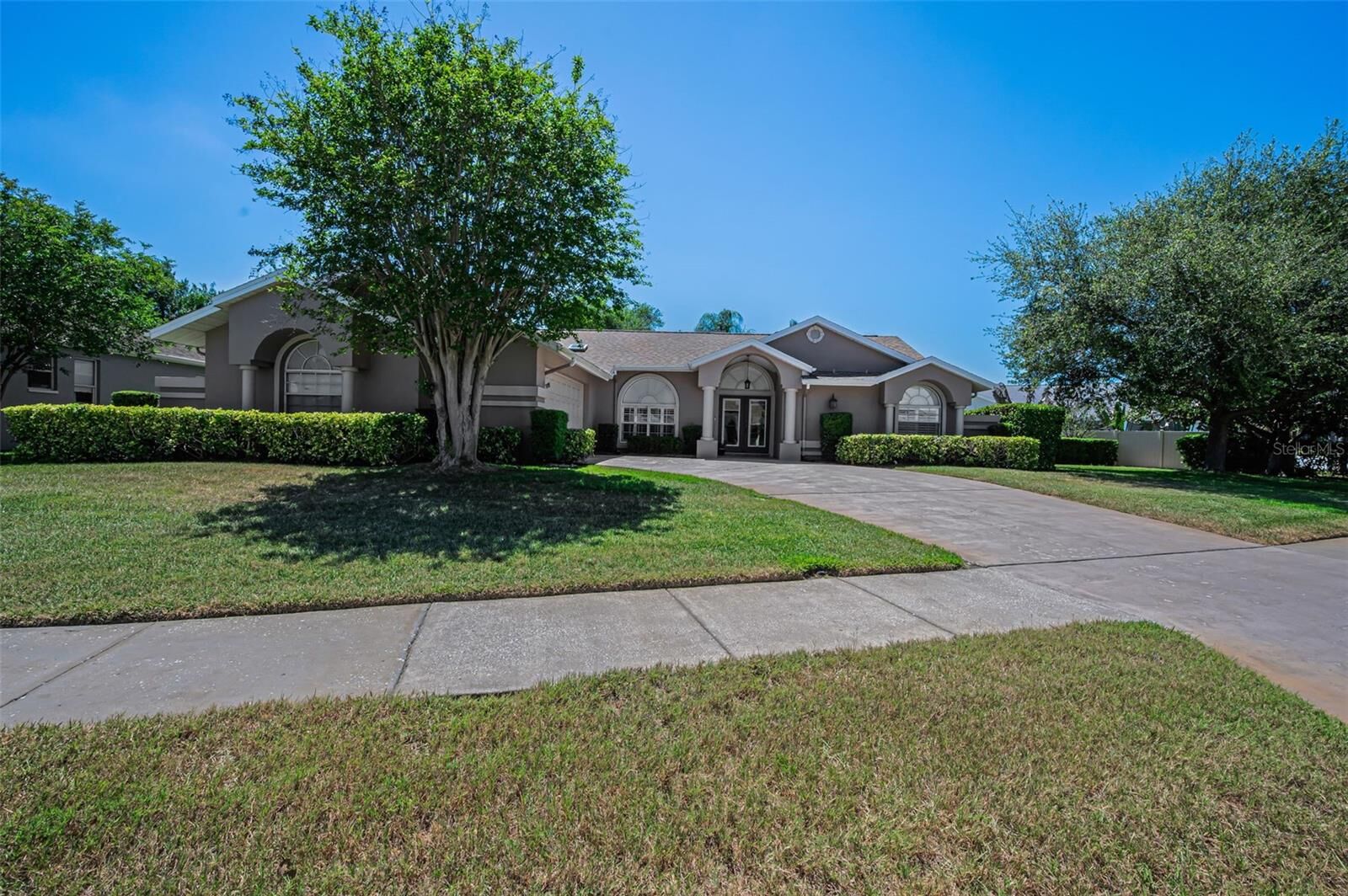 Property Photo:  2814 Jarvis Circle  FL 34683 