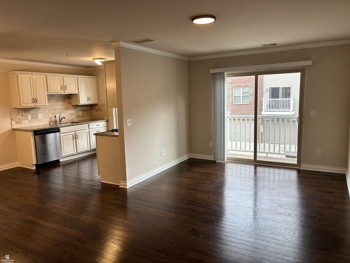 Property Photo:  13113 Woodridge Circle 7  MI 48170 