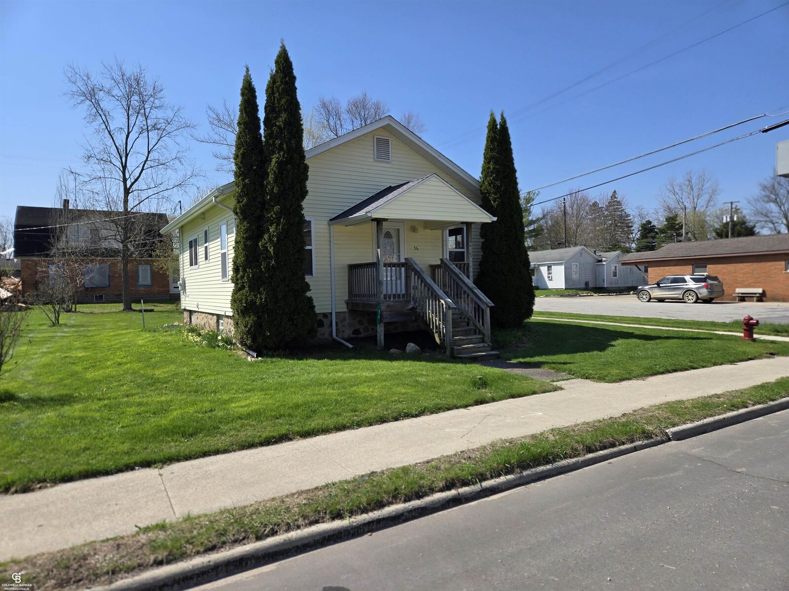 Property Photo:  56 E Lapeer Street  MI 48466 