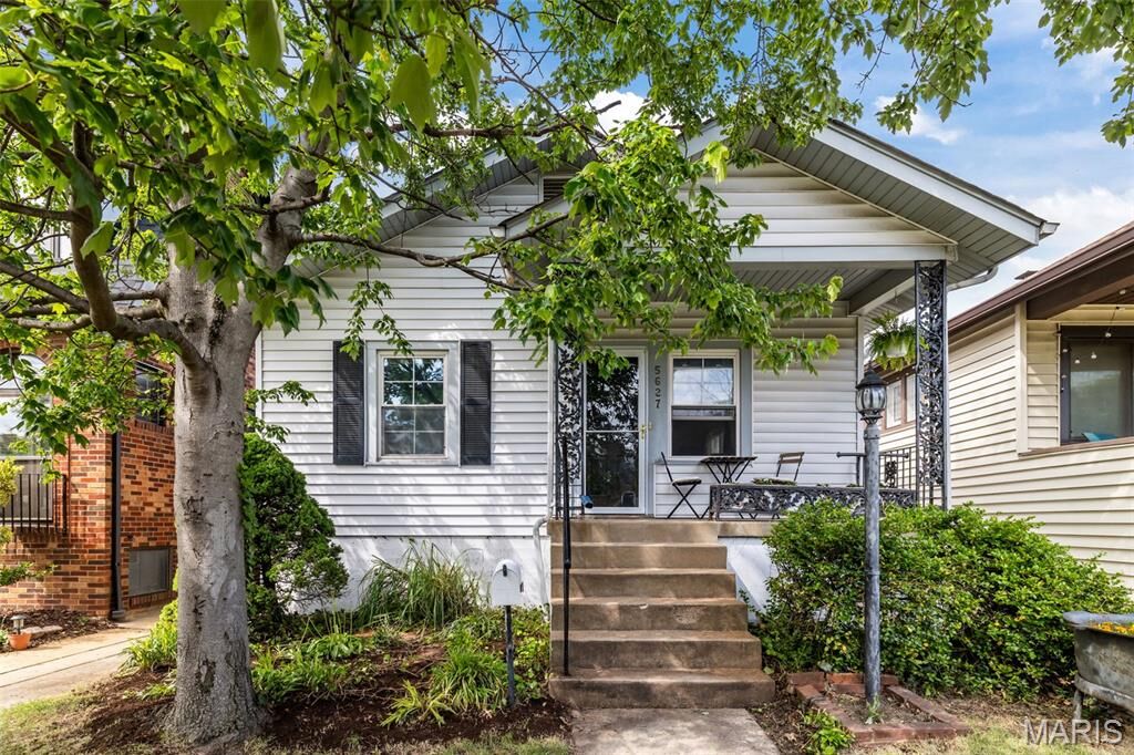 Property Photo:  5627 Nottingham Avenue  MO 63109 