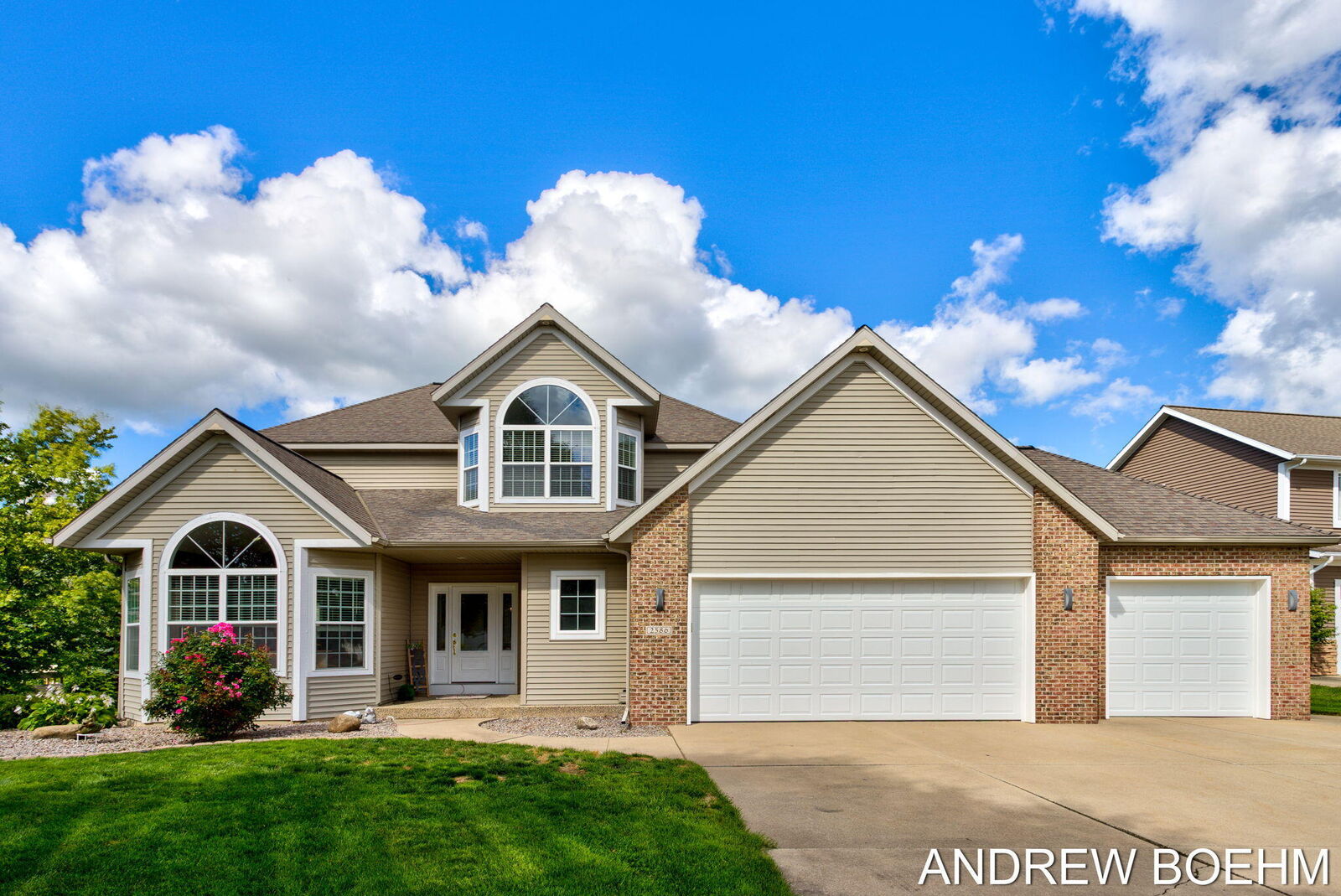 Property Photo: 2586 Marble Court MI 49464