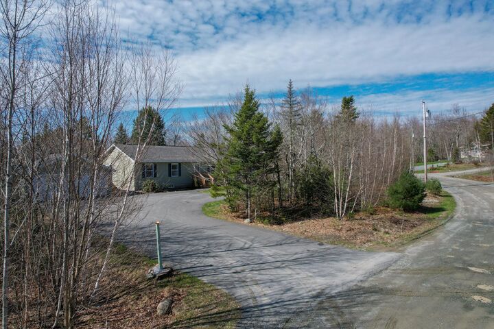 Property Photo:  35 Dollard Farm Way  ME 04605 
