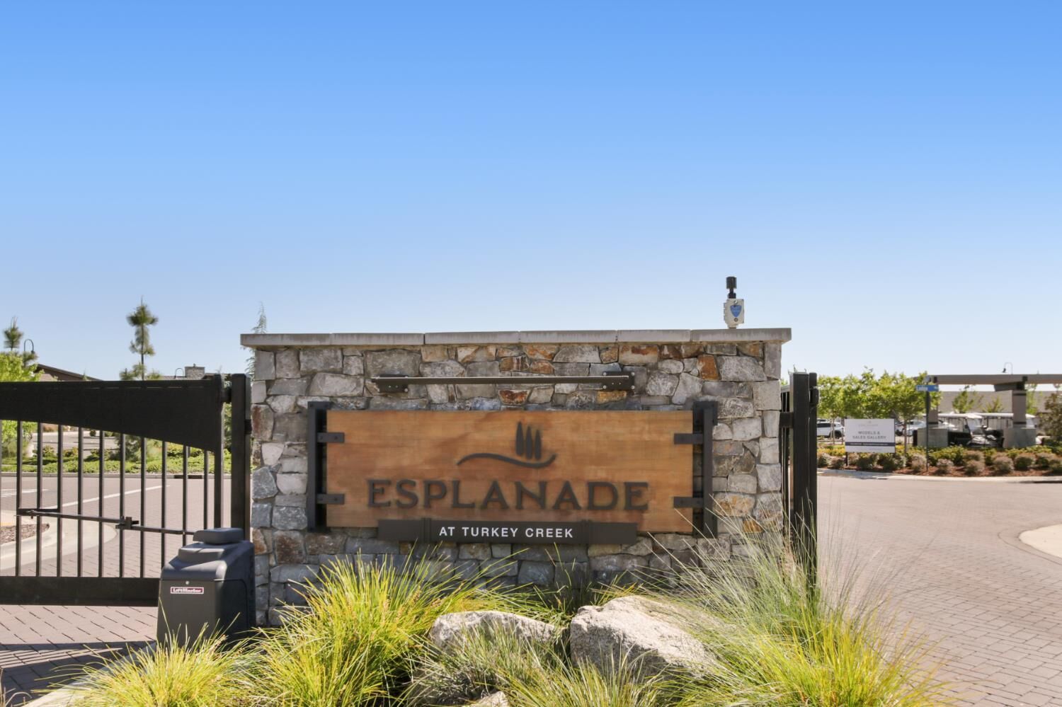 Property Photo:  933 Hadley Drive  CA 95648 