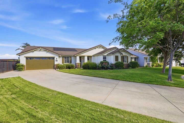 Property Photo:  933 Abbotsford Court  CA 95961 