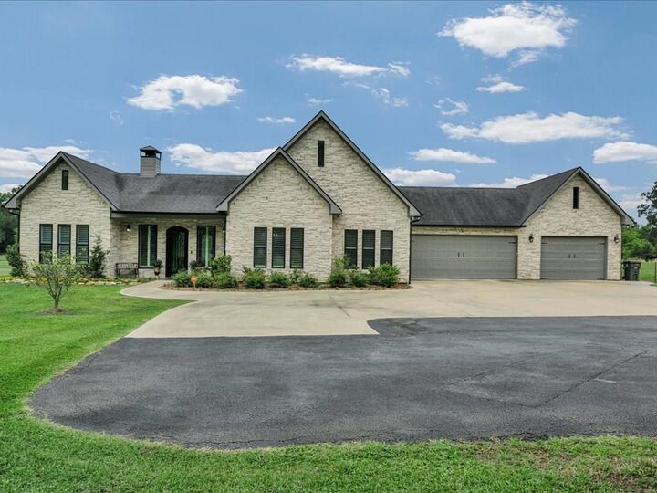 Property Photo:  104 Wheeler  TX 75904 