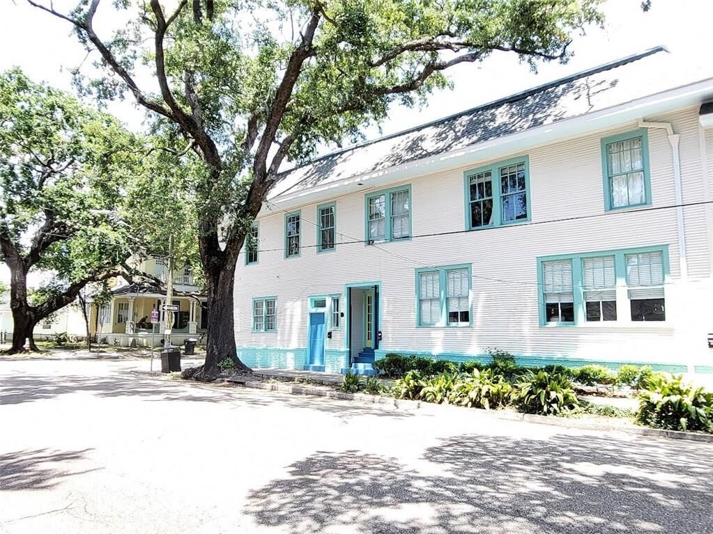 Property Photo:  1101 Third Street  LA 70130 