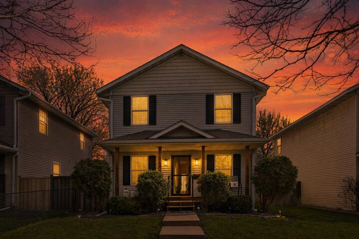 Property Photo:  281 Winifred Street E  MN 55107 