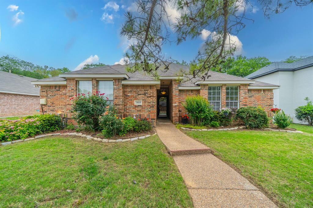 Property Photo:  3819 Monte Carlo Lane  TX 76210 