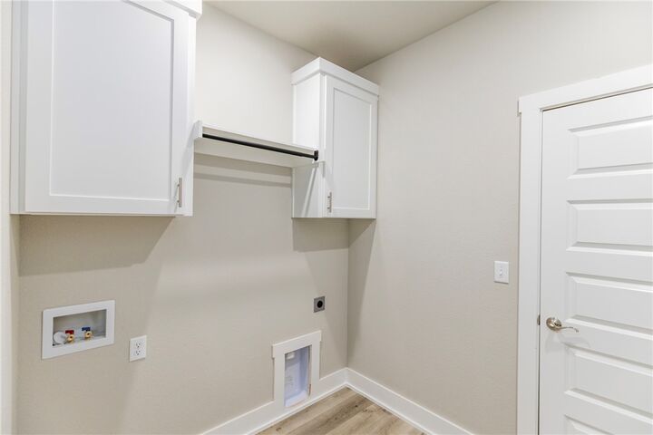 Property Photo: 2105 N Chanae Street AR 72761