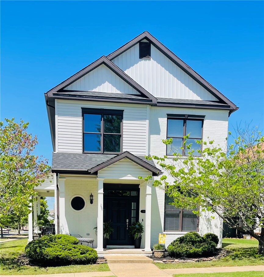 Property Photo: 901 NE Arleta Gardens AR 72712