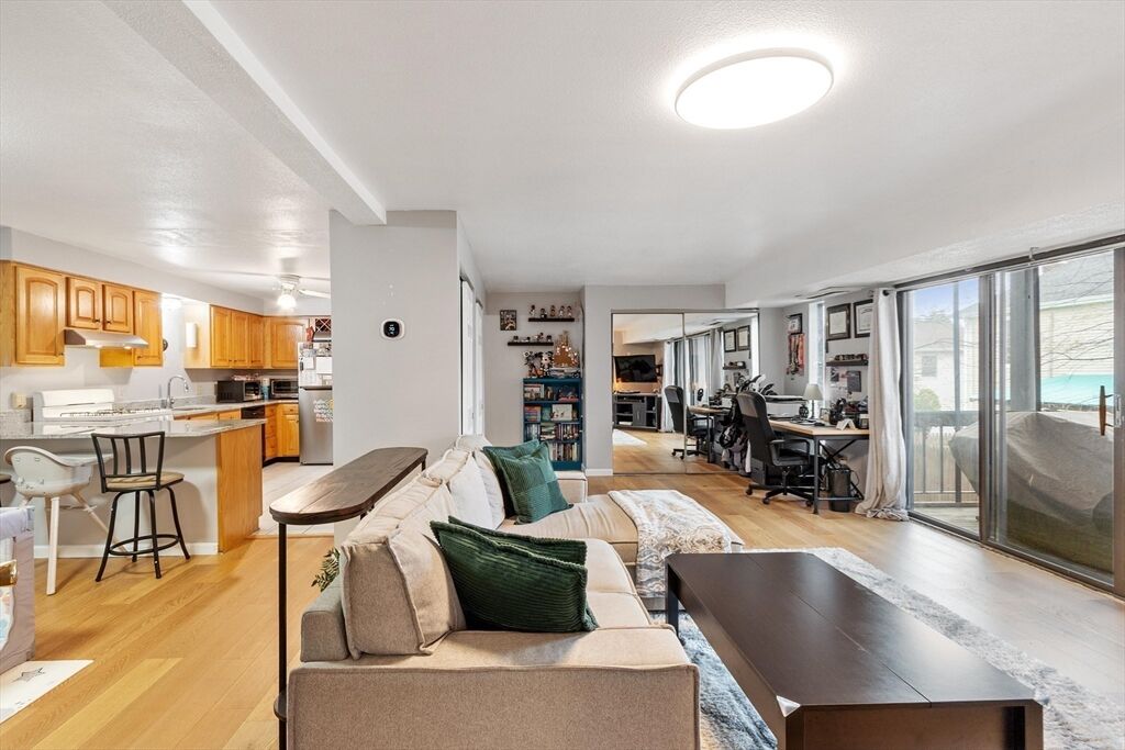 Property Photo:  1461 Pawtucket Blvd D6  MA 01854 