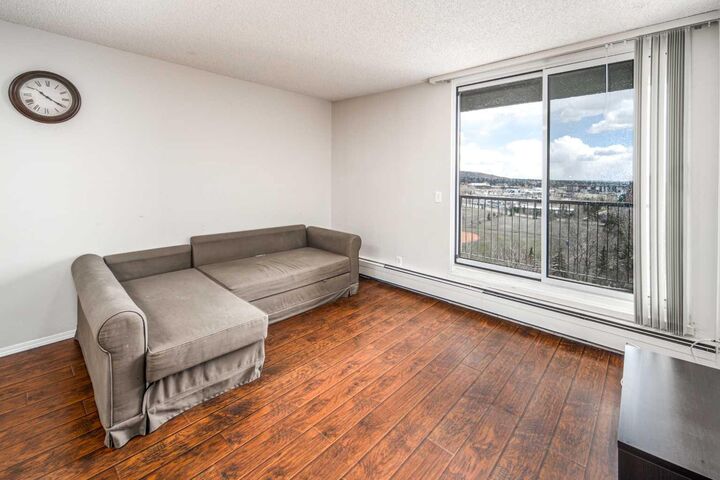 Property Photo:  4944 Dalton Drive NW 1204  AB T3A 2E6 