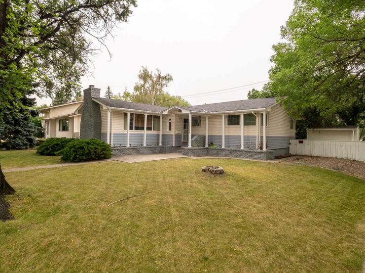 Property Photo: 1202 13 Street S AB T1K 1S9
