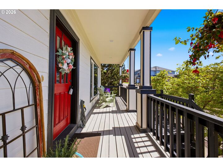 Property Photo:  843 W Y St  WA 98671 