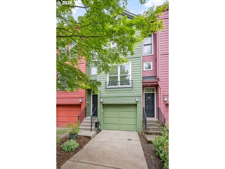 Property Photo:  2341 NW Overton St  OR 97210 