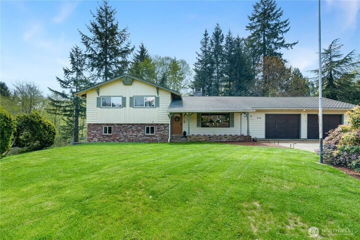 Property Photo:  516  Lucky Lane  WA 98520 