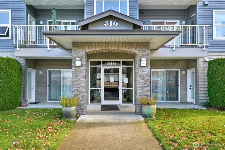 Property Photo:  516  Darby Drive 215  WA 98226 