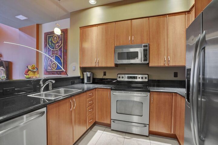 Property Photo:  801 S Olive Avenue 225  FL 33401 