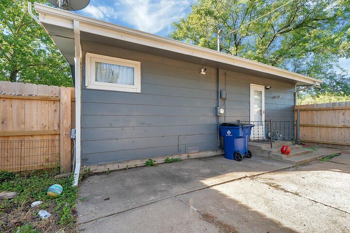 Property Photo:  760 S Baltimore Ave  KS 67037-1254 
