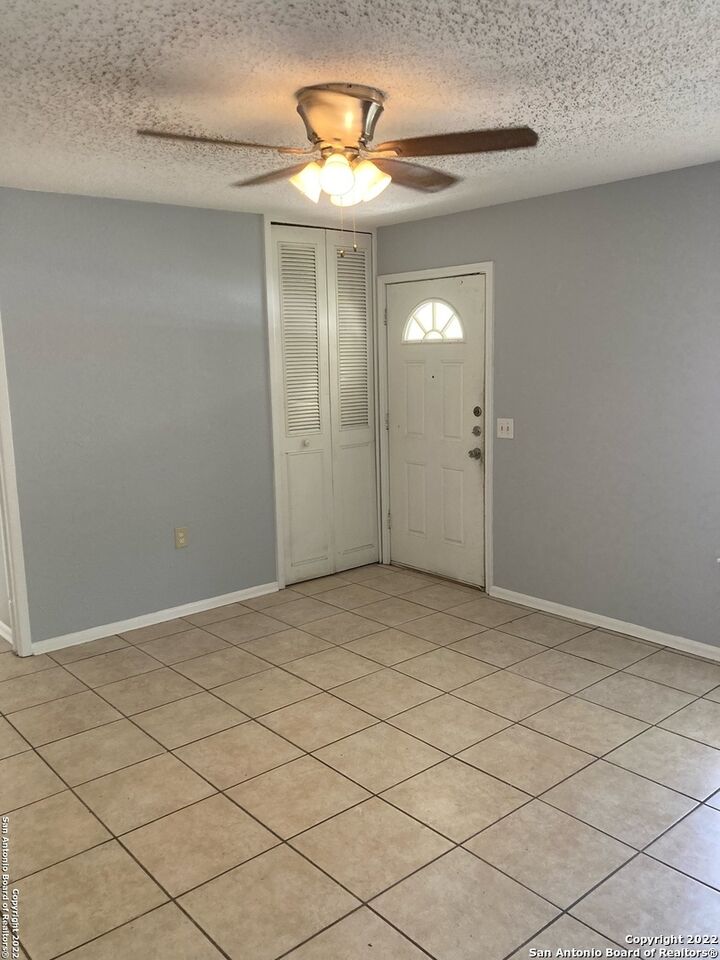 Property Photo:  4426 Avenida Prima St  TX 78233 