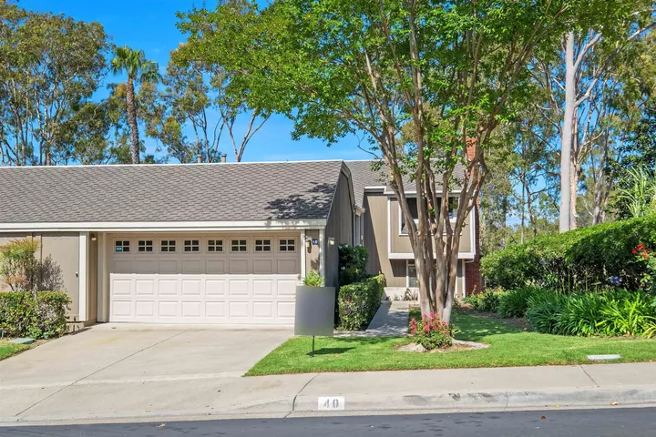 Property Photo:  40 Canyon Ridge 3  CA 92603 