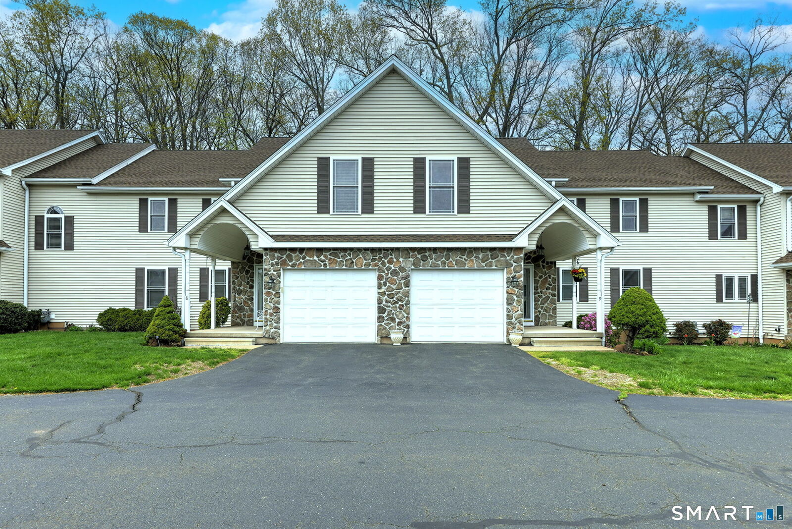 Property Photo: 157 Burritt Street 9 CT 06479