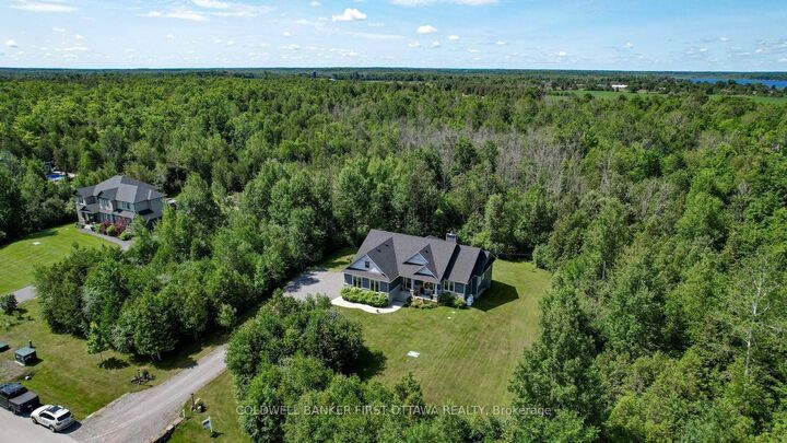 Property Photo: 193 Maggie's Crescent ON K7C 0C4