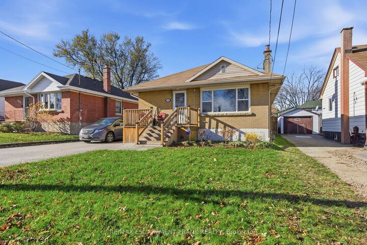 Property Photo:  352 East 28th Street  ON L8V 3J6 