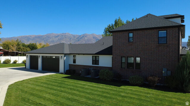 Property Photo:  1924 W Pearl Park Cir  UT 84037 