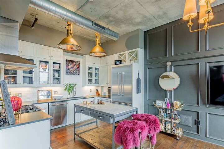Property Photo:  800 W 5th Street 606  TX 78703 