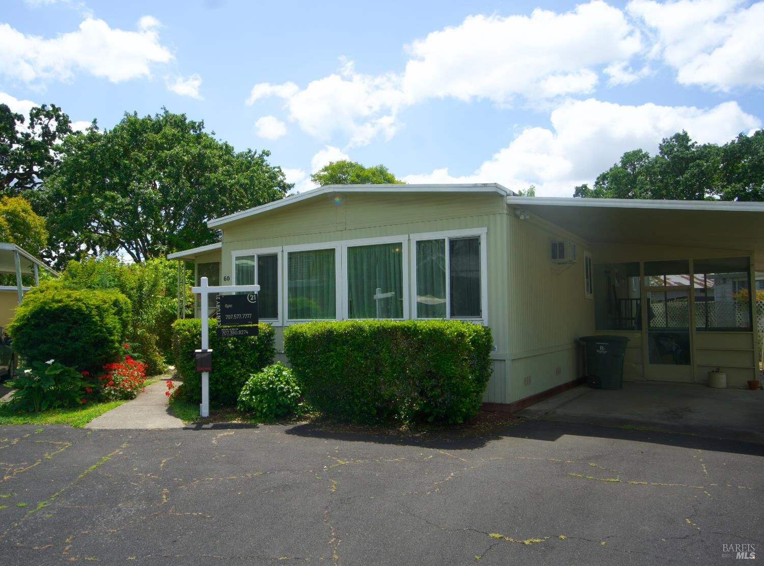 Property Photo:  60 Colonial Park Drive  CA 95403 